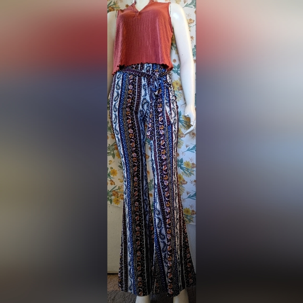 Women's Boho Style Bell Bottom Stretch Pants With Coral Crop Top Outfit